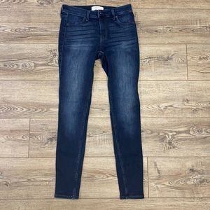 Abercrombie and Fitch Mid Rise Jeggings. Size 27/4R.